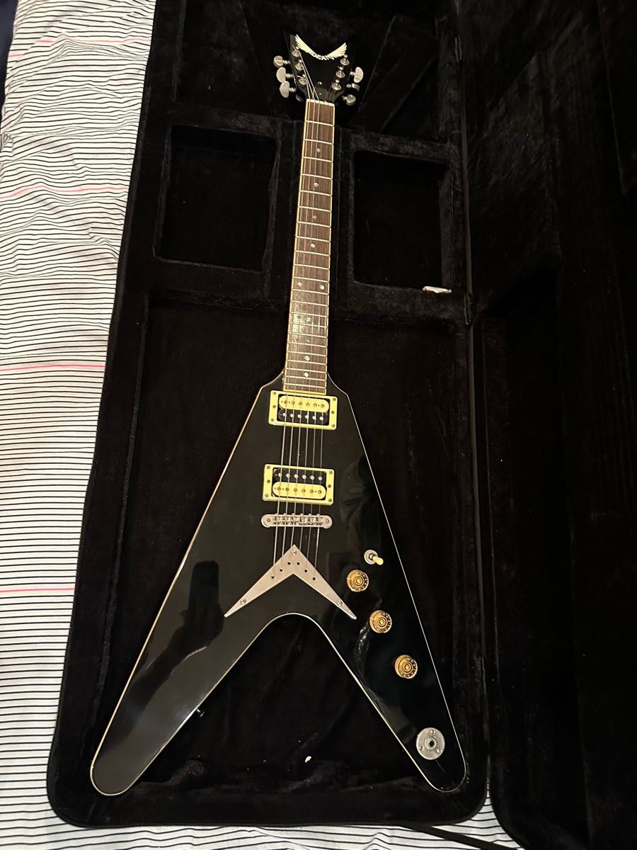 DEAN V79 ギターです|Yahoo!フリマ(旧PayPayフリマ) DEAN V79 ギターです|Yahoo!フリマ(旧PayPayフリマ)