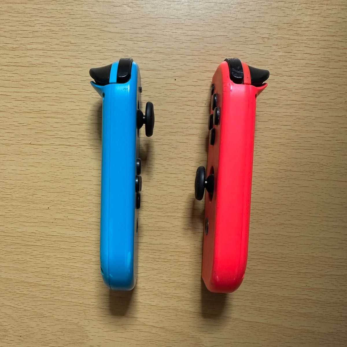 Nintendo Switch Joy-Con(L)ネオンブルー/(R)ネオンレッド 純正 Nintendo Switch Joy-Con(L)ネオンブルー/(R)ネオンレッド 純正
