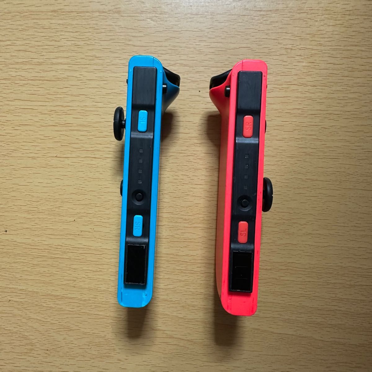 Nintendo Switch Joy-Con(L)ネオンブルー/(R)ネオンレッド 純正 Nintendo Switch Joy-Con(L)ネオンブルー/(R)ネオンレッド 純正