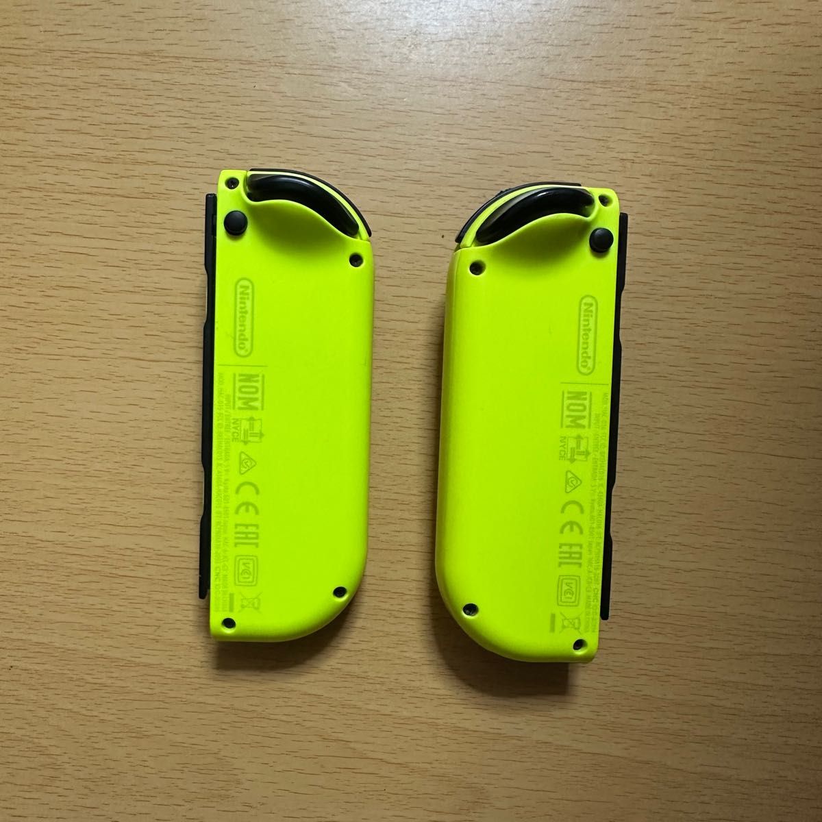 Nintendo Switch Joy-Con(L)/(R)ネオンイエロー 純正ストラップ Nintendo Switch Joy-Con(L)/(R)ネオンイエロー 純正ストラップ