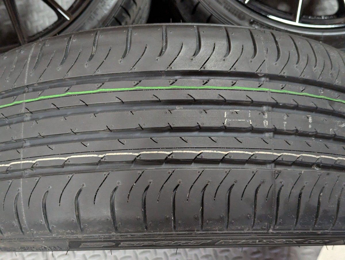 新型GRヤリス GXPA16 ENKEI製 18インチ 純正ホイール 4本タイヤ 新型GRヤリス GXPA16 ENKEI製 18インチ 純正ホイール 4本タイヤ