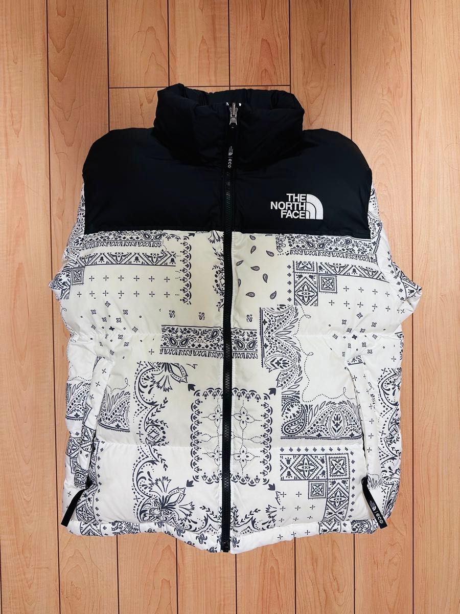 未使用 ノースフェイス バンダナ柄白 ノベルティ ヌプシ ダウン 未使用 ノースフェイス バンダナ柄白 ノベルティ ヌプシ ダウン