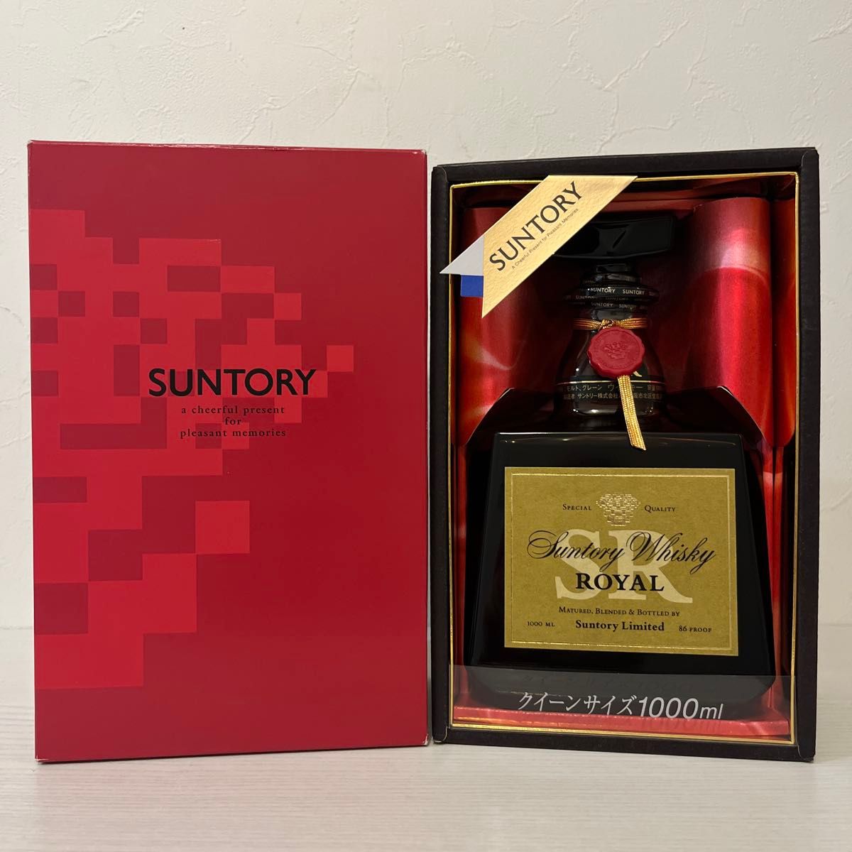 ローヤル 旧ボトル 1000ml クイーンサイズ 箱付き 美品 ローヤル 旧ボトル 1000ml クイーンサイズ 箱付き 美品