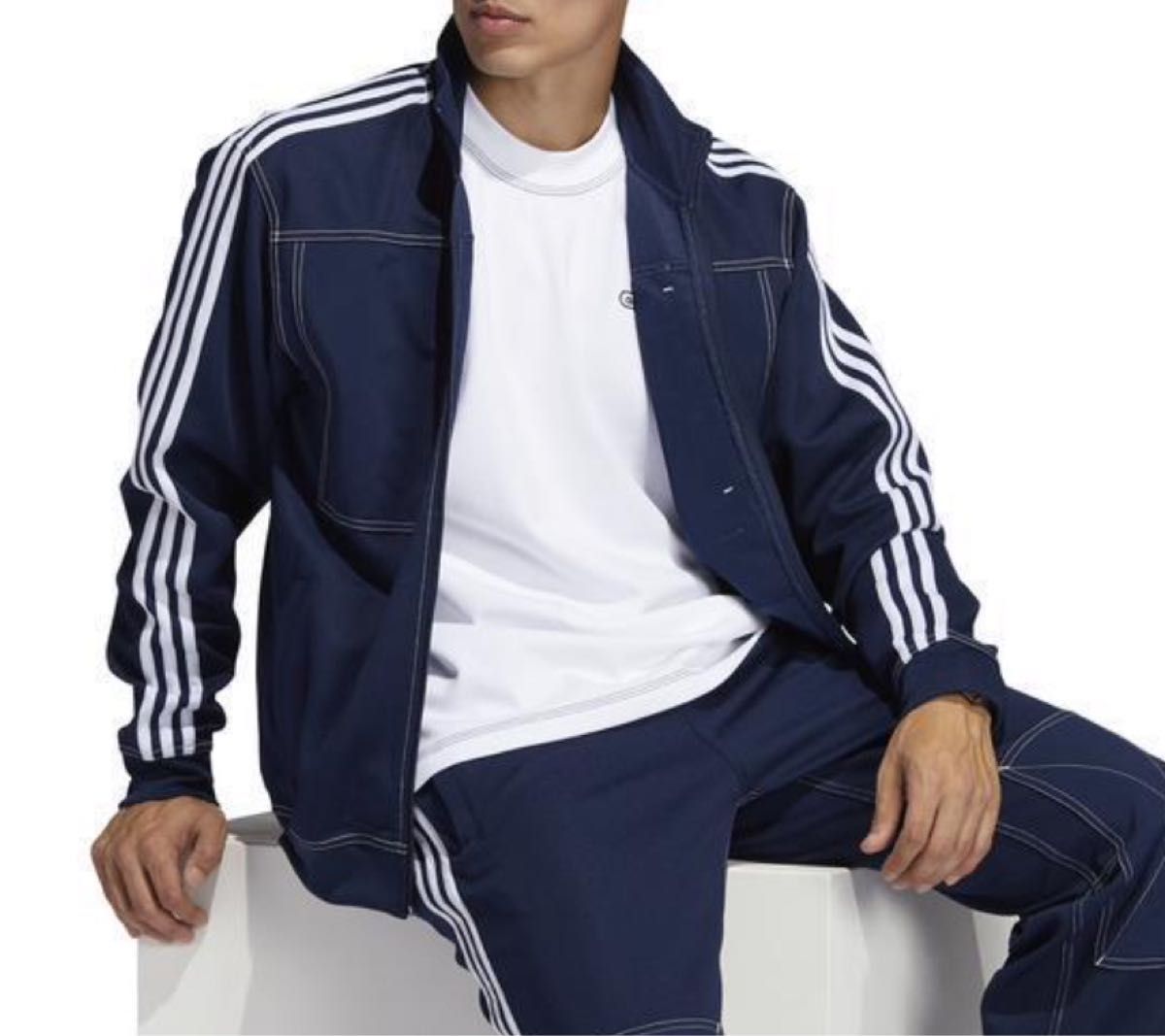 最終値下 美品 adidas トラックジャケット ジャージ ネイビー 最終値下 美品 adidas トラックジャケット ジャージ ネイビー