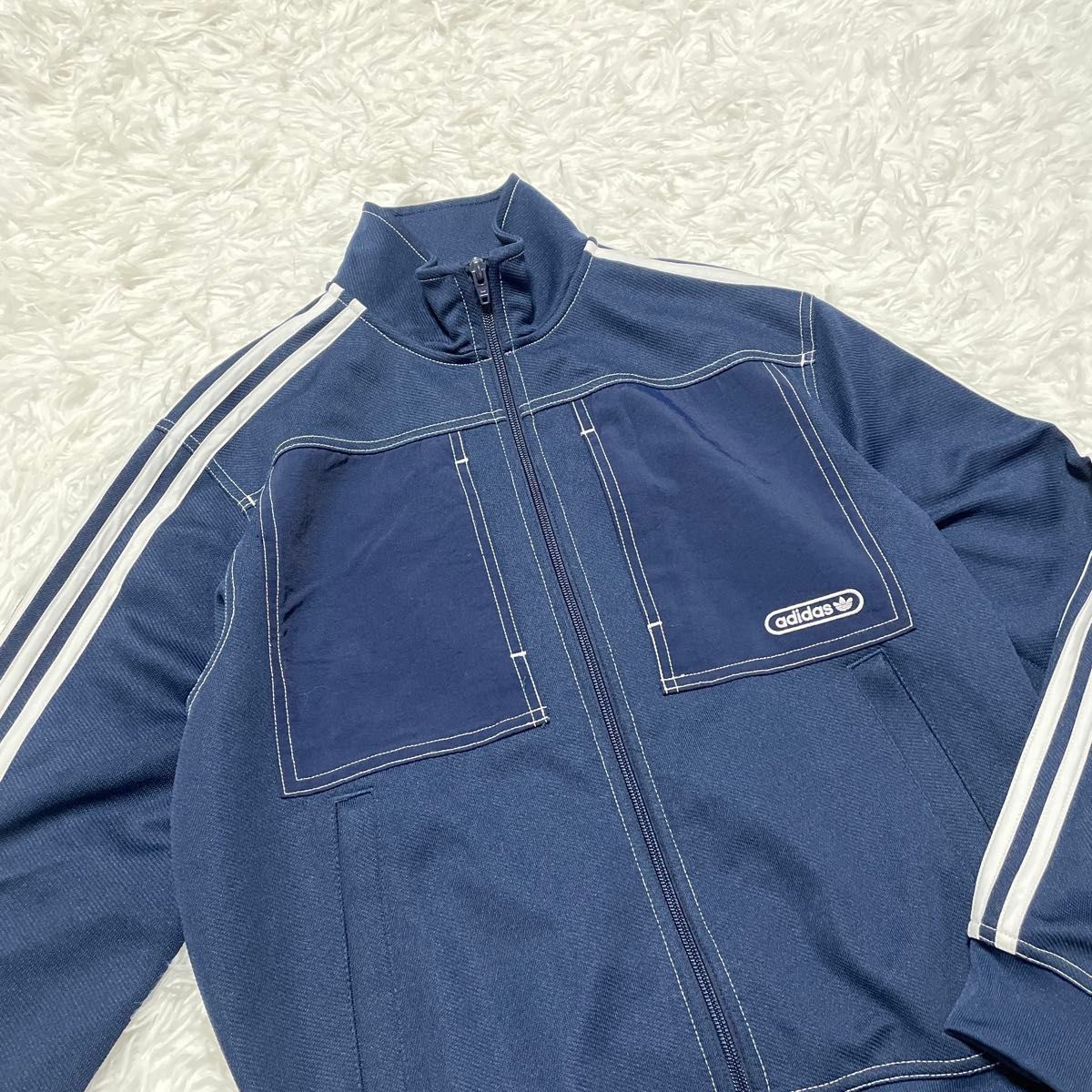 最終値下 美品 adidas トラックジャケット ジャージ ネイビー 最終値下 美品 adidas トラックジャケット ジャージ ネイビー