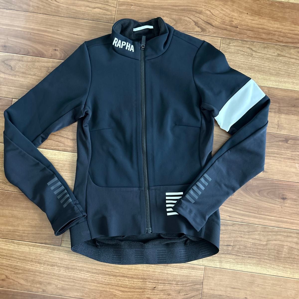 ラファ Rapha PRO TEAM WINTER JACKET 黒XS裏起毛 ウェア ラファ Rapha PRO TEAM WINTER JACKET 黒XS裏起毛 ウェア