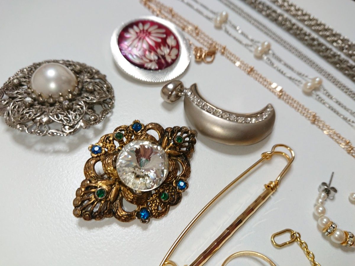 昭和レトロ】アクセサリーセット / まとめ売り / ネックレス 昭和レトロ】アクセサリーセット / まとめ売り / ネックレス