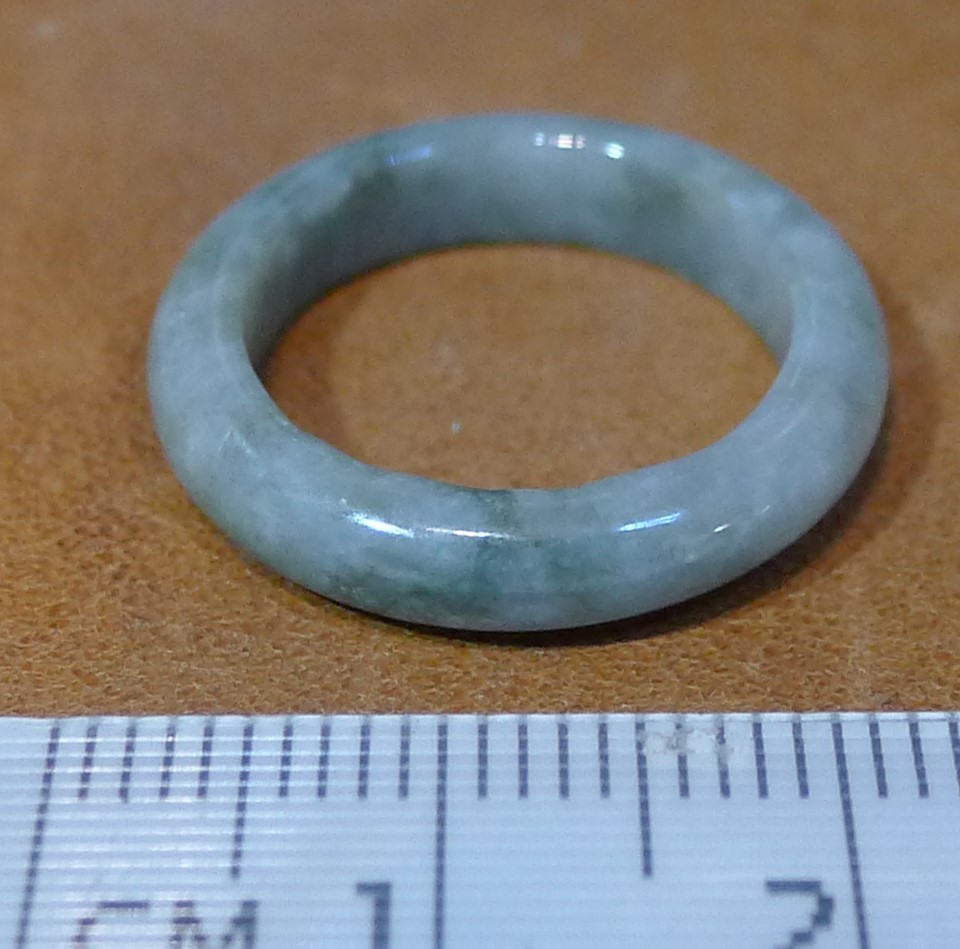 J596 ヒスイ 翡翠 リング 指輪 9.5号 ミャンマー ジェイド ジェダイト 送料無料の画像3