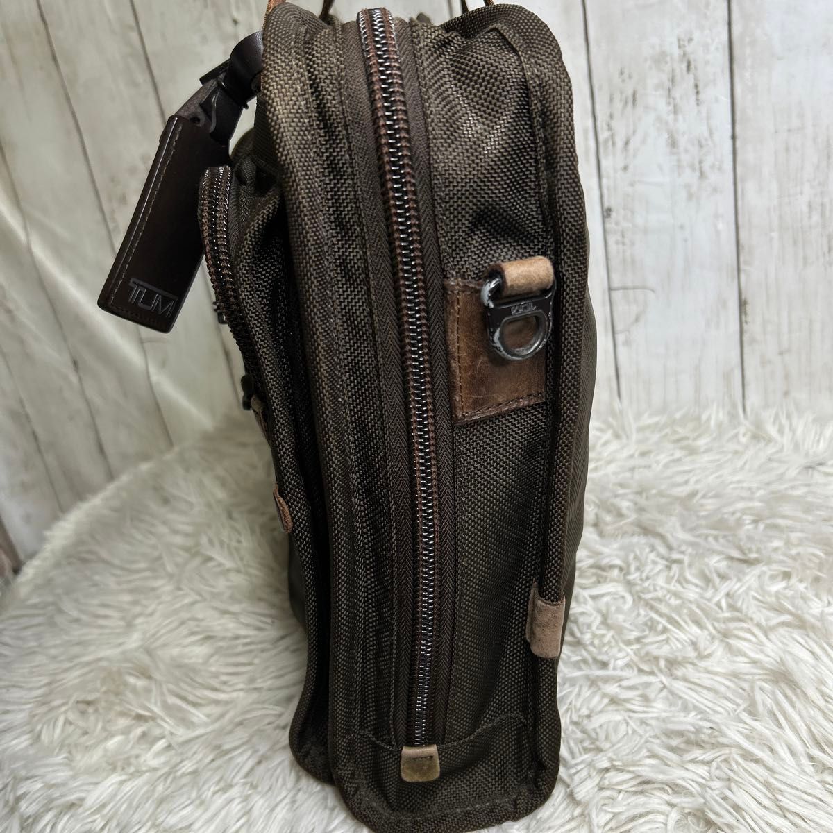 TUMI ビジネスバッグ ブラウン ナイロン レザー ロゴ 大容量 TUMI ビジネスバッグ ブラウン ナイロン レザー ロゴ 大容量