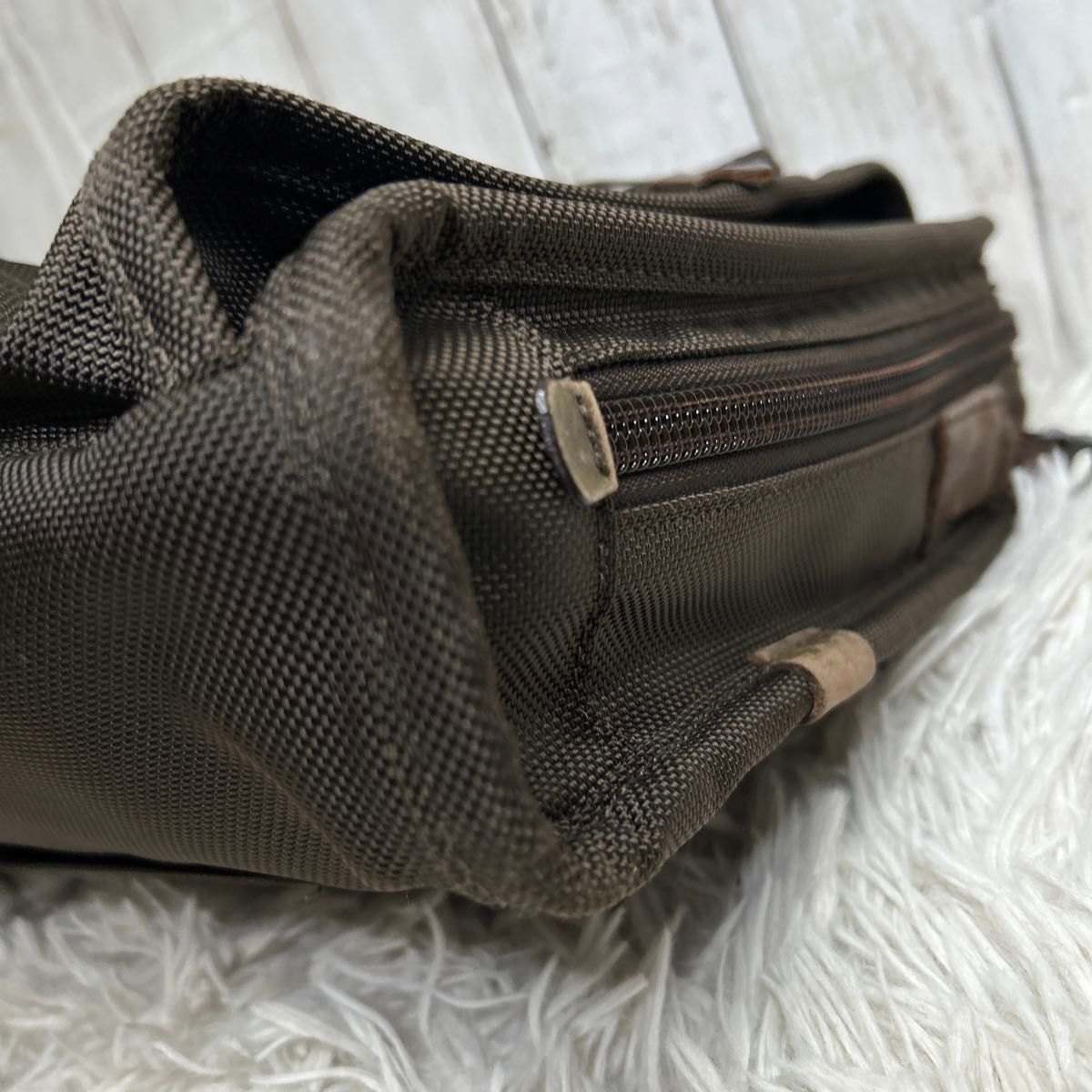 TUMI ビジネスバッグ ブラウン ナイロン レザー ロゴ 大容量 TUMI ビジネスバッグ ブラウン ナイロン レザー ロゴ 大容量