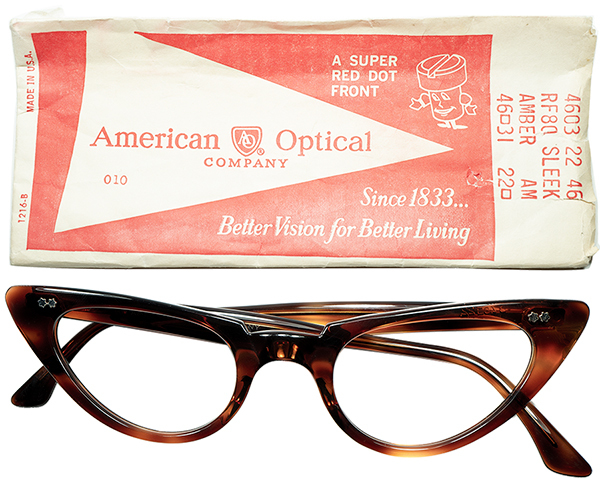 要CHECK未踏ジャンル 優秀個体1960sデッド USA製AOアメリカンオプティカルAMERICAN OPTICAL WスターCATEYEキャットアイ size46/22 AMBER