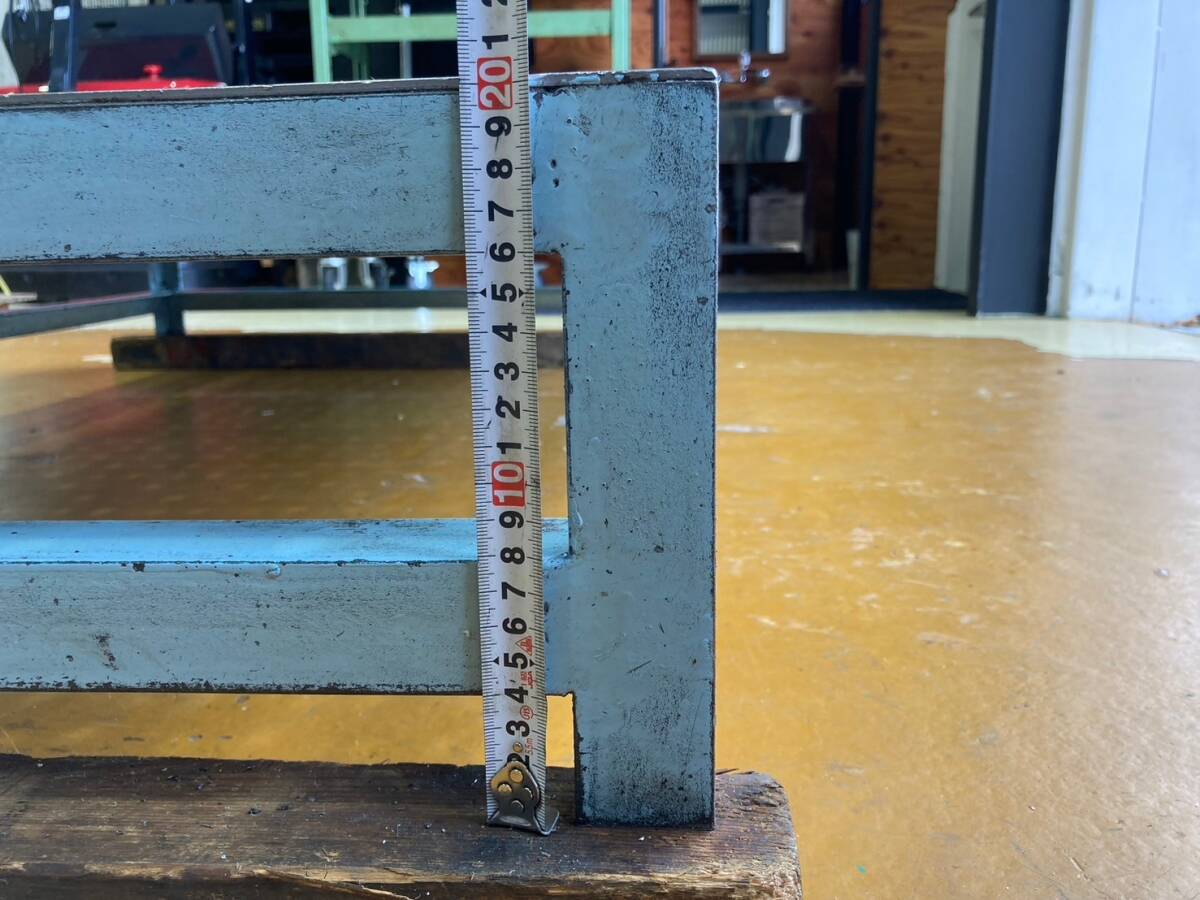 メーカー不明 低床用ステップ 1段 作業用踏台 工場用ステップ メーカー不明 低床用ステップ 1段 作業用踏台 工場用ステップ
