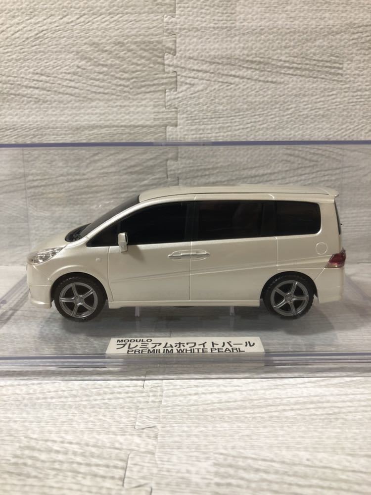 1/24 ホンダ ステップワゴン モデューロエアロ RG ディーラー特注 非売品 カラーサンプル ミニカー　プレミアムホワイトパール_画像1