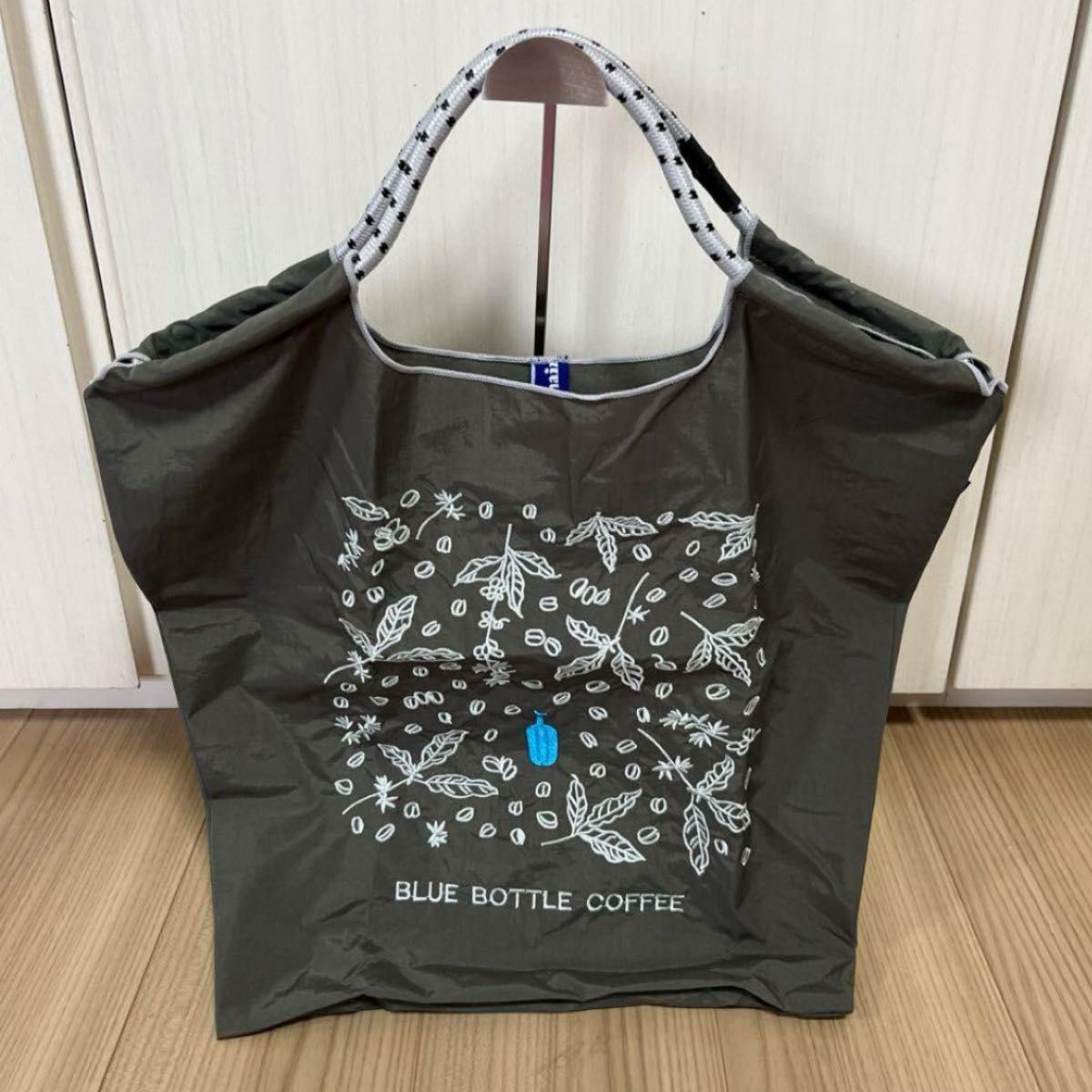 ボールアンドチェーン Ball&Chain ブルーボトルコーヒー BLUE ボールアンドチェーン Ball&Chain ブルーボトルコーヒー BLUE