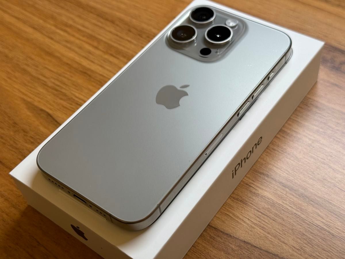 美品】iPhone15 pro 256GB ナチュラルチタニウム バッテリー98 美品】iPhone15 pro 256GB ナチュラルチタニウム バッテリー98