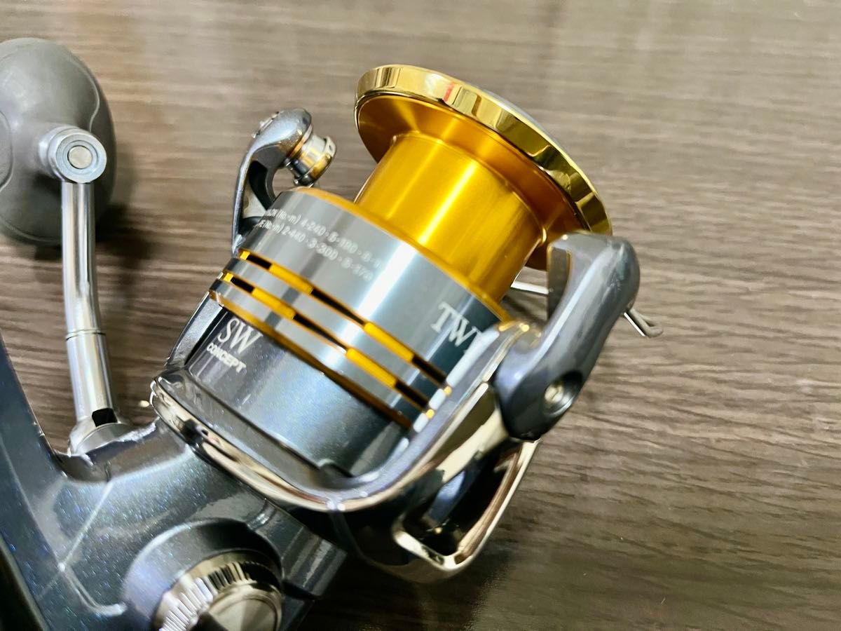 美品 シマノ 09 ツインパワーSW 6000HG 左ハンドル SHIMANO TWIN 美品 シマノ 09 ツインパワーSW 6000HG 左ハンドル SHIMANO TWIN