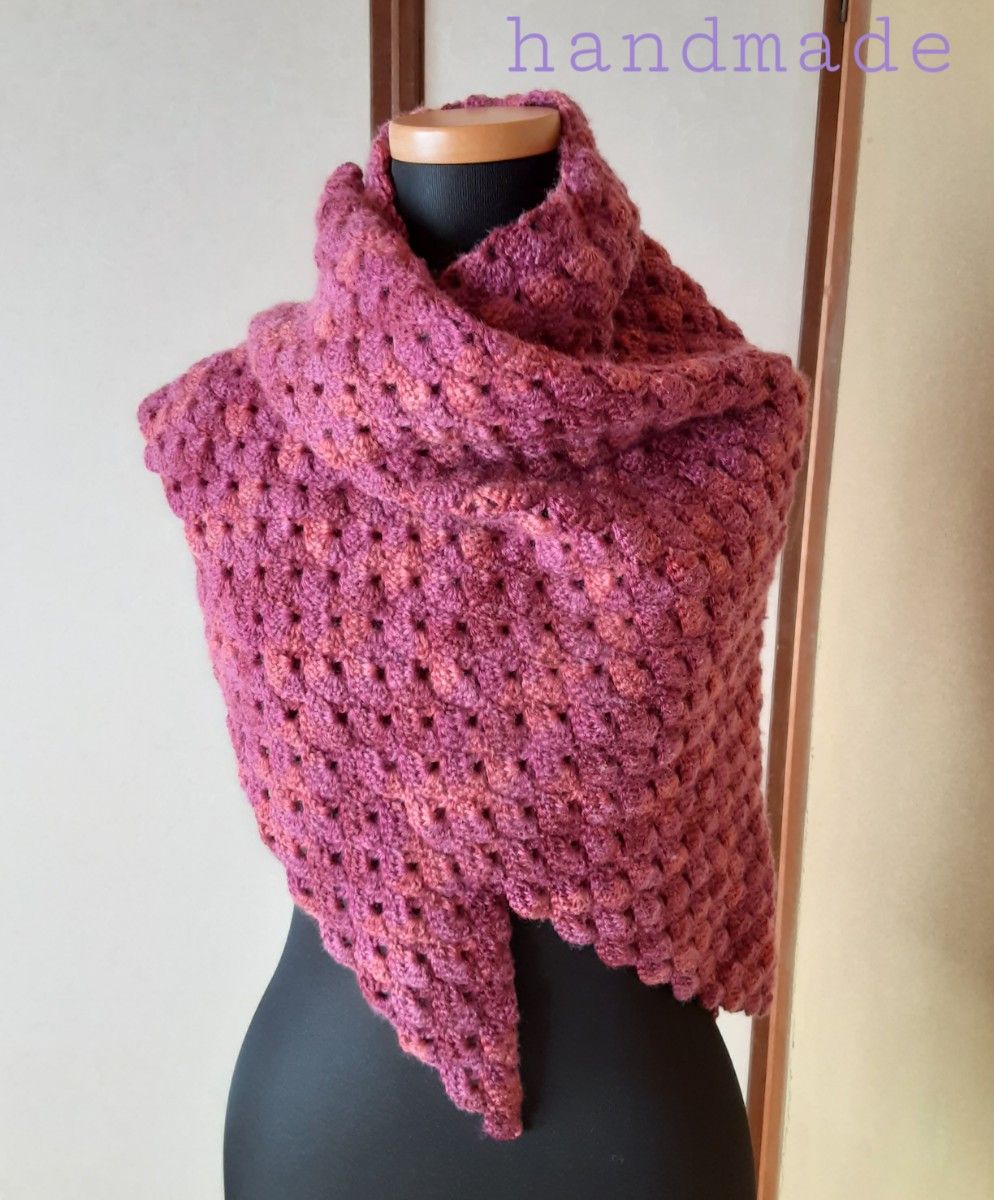ハンドメイド 三角ショール・毛糸・ブランケット・モチーフ編み ハンドメイド 三角ショール・毛糸・ブランケット・モチーフ編み