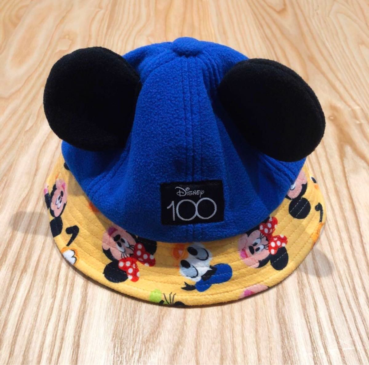 人気ブラドン 新品未使用】Disney100 ミッキー耳付きハット フリース 52cm キャラクターグッズ