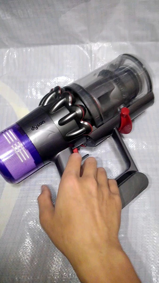 良品 Dyson V10/sv12サイクロンクリーナー フロアドック未開封品 良品 Dyson V10/sv12サイクロンクリーナー フロアドック未開封品