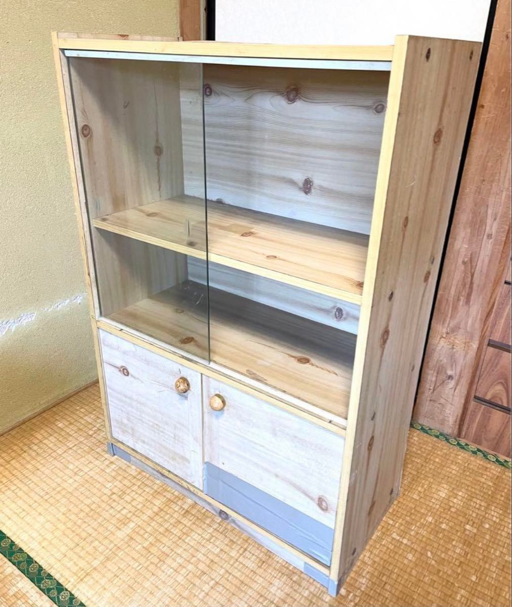 昭和レトロ ガラス窓収納 日本家具 ガラス戸 観音開き 昭和レトロ ガラス窓収納 日本家具 ガラス戸 観音開き