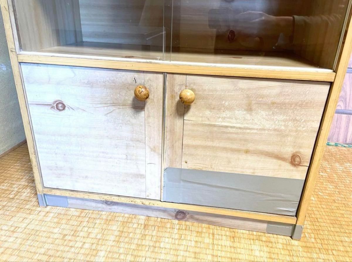 昭和レトロ ガラス窓収納 日本家具 ガラス戸 観音開き 昭和レトロ ガラス窓収納 日本家具 ガラス戸 観音開き