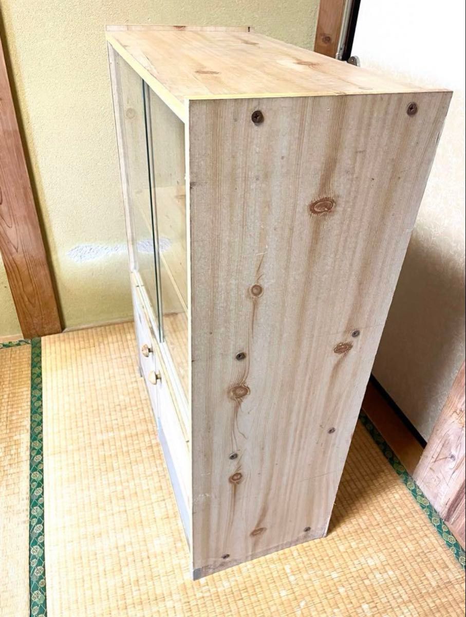 昭和レトロ ガラス窓収納 日本家具 ガラス戸 観音開き 昭和レトロ ガラス窓収納 日本家具 ガラス戸 観音開き