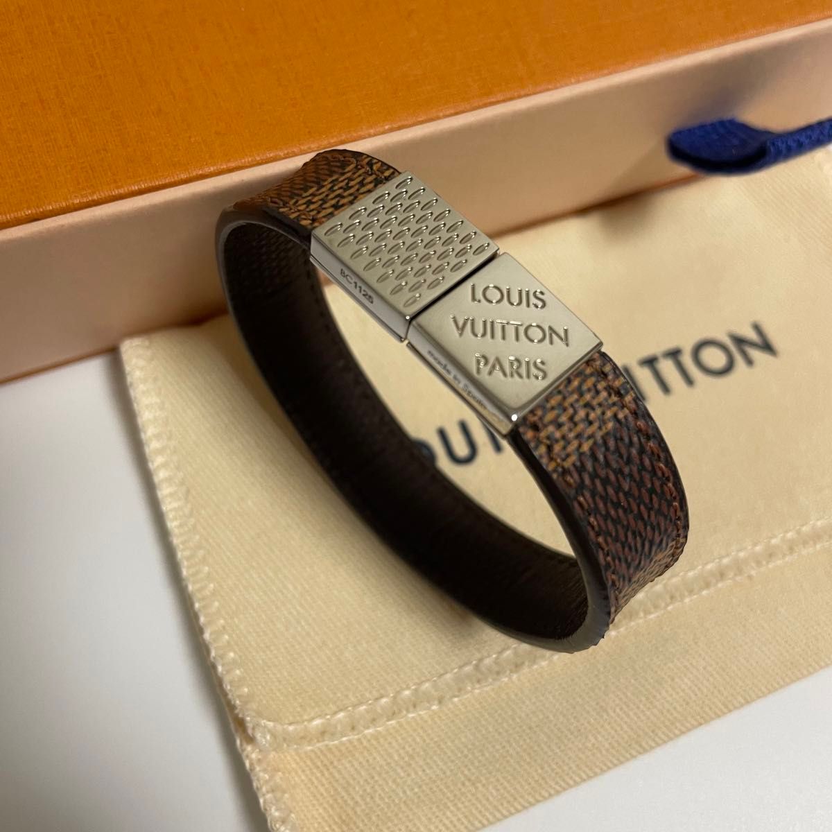 極美品 箱付き ルイ ヴィトン LOUIS VUITTON ブレスレット 極美品 箱付き ルイ ヴィトン LOUIS VUITTON ブレスレット