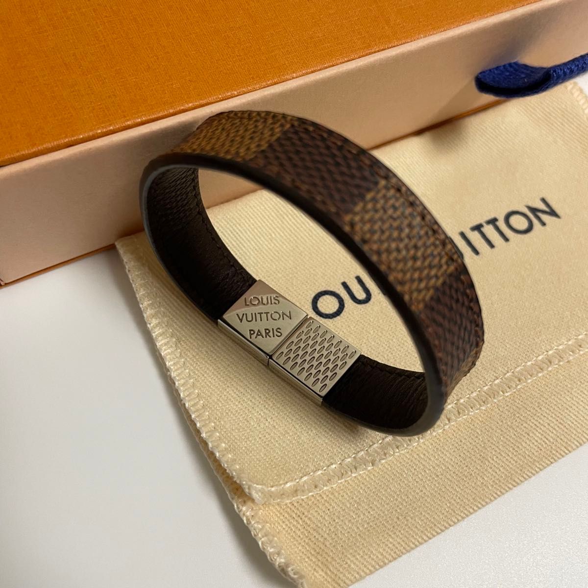 極美品 箱付き ルイ ヴィトン LOUIS VUITTON ブレスレット 極美品 箱付き ルイ ヴィトン LOUIS VUITTON ブレスレット