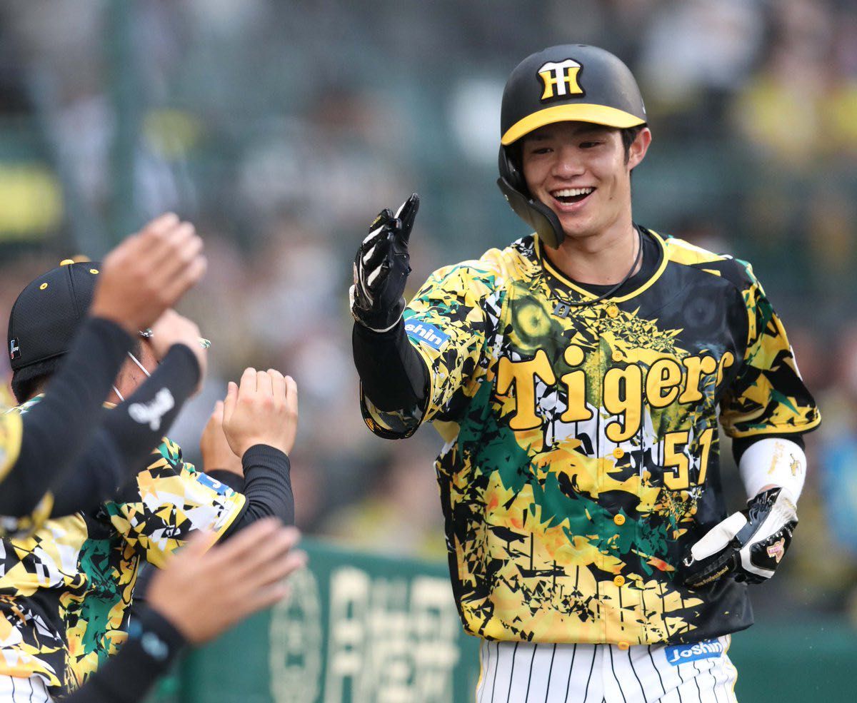 阪神タイガース 本人着用 中野拓夢 ウル虎の夏 2022 直筆サイン 阪神タイガース 本人着用 中野拓夢 ウル虎の夏 2022 直筆サイン
