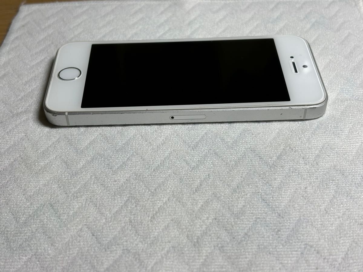 Apple iPhone SE 第1世代 SE1 32GB Silver シルバー SIMフリー Apple iPhone SE 第1世代 SE1 32GB Silver シルバー SIMフリー