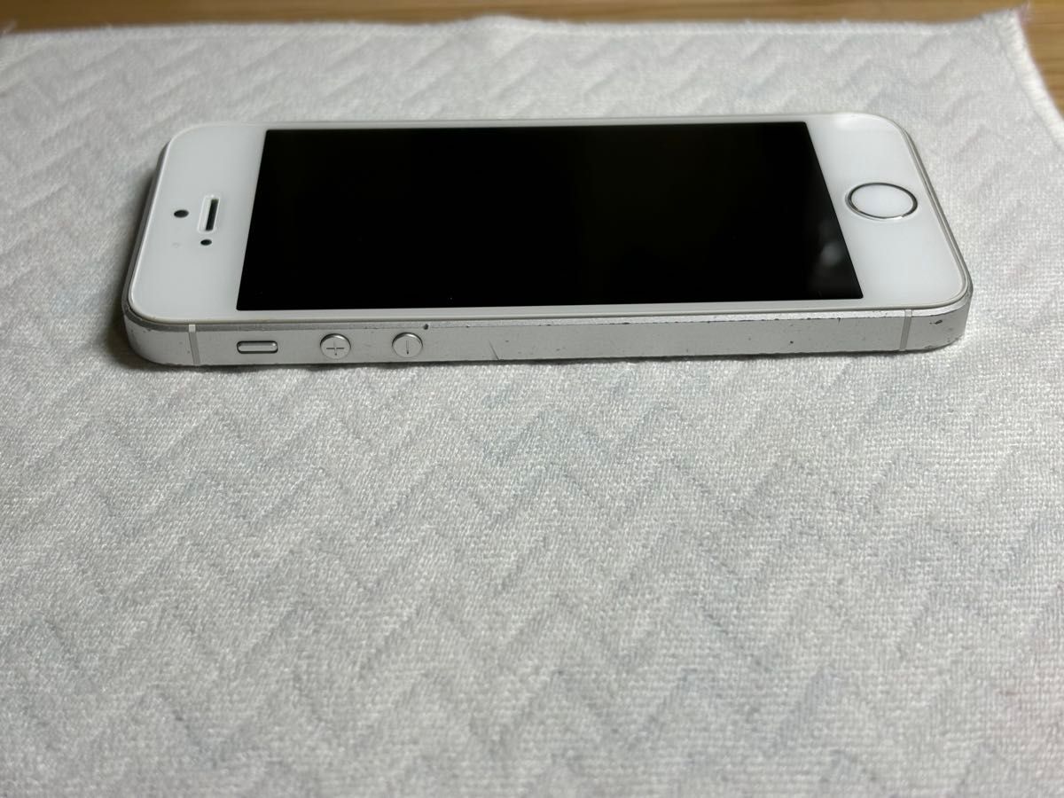 Apple iPhone SE 第1世代 SE1 32GB Silver シルバー SIMフリー Apple iPhone SE 第1世代 SE1 32GB Silver シルバー SIMフリー