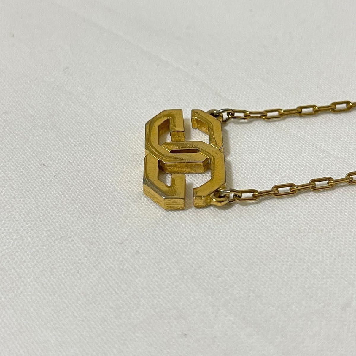 GIVENCHY ヴィンテージ GGロゴネックレス アクセサリー GIVENCHY ヴィンテージ GGロゴネックレス アクセサリー
