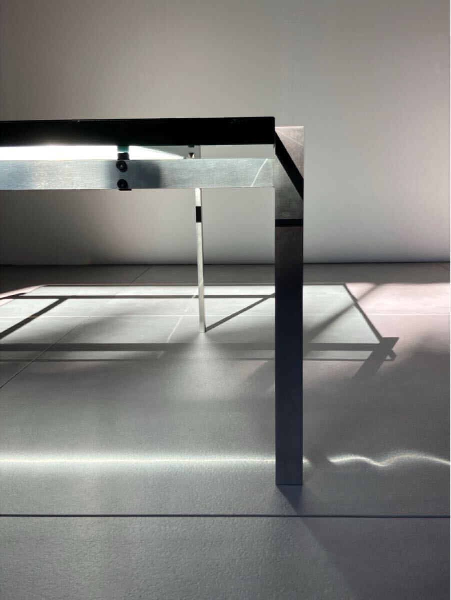 Bibian 比比昂- Poul Kjaerholm PK61 Coffee table Fritz Hansen Bibian 比比昂- Poul Kjaerholm PK61 Coffee table Fritz Hansen