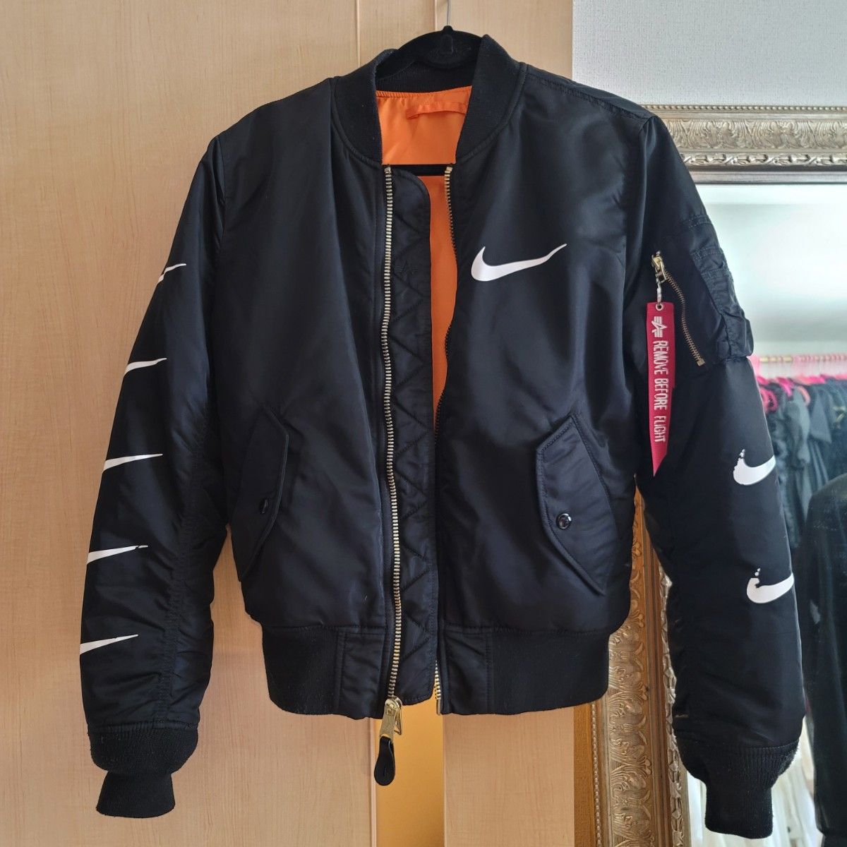 NIKE ALPHA MA-1 Industries コラボ ジャケット アルファ NIKE ALPHA MA-1 Industries コラボ ジャケット アルファ