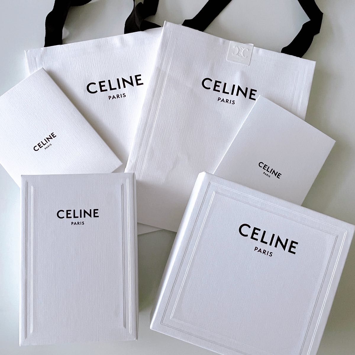 セリーヌ箱・紙袋セット (CELINE)|Yahoo!フリマ(旧PayPayフリマ) セリーヌ箱・紙袋セット (CELINE)|Yahoo!フリマ(旧PayPayフリマ)