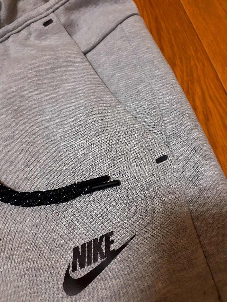 NIKE テックフリース セットアップ 上下 グレー S 白タグ 国内 NIKE テックフリース セットアップ 上下 グレー S 白タグ 国内