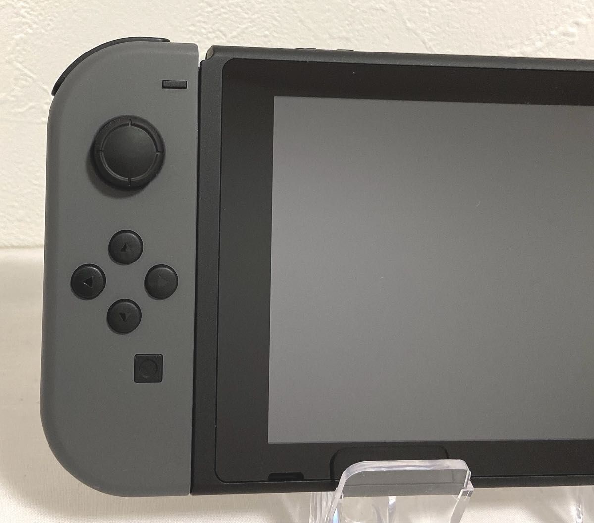 2019年製 新型 美品 Nintendo Switch 本体 付属品 グレー 初期化 2019年製 新型 美品 Nintendo Switch 本体 付属品 グレー 初期化