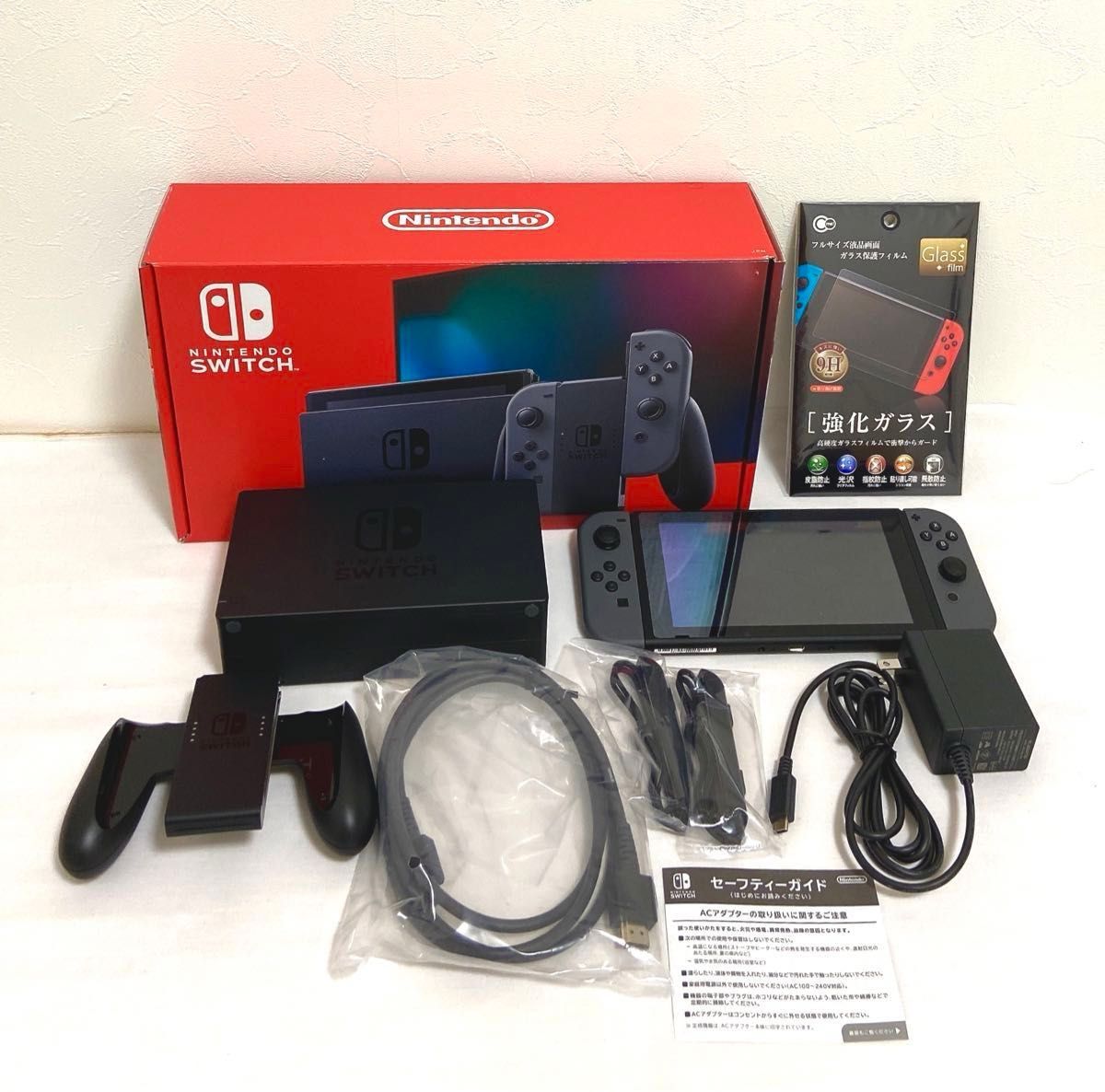 2019年製 新型 美品 Nintendo Switch 本体 付属品 グレー 初期化 2019年製 新型 美品 Nintendo Switch 本体 付属品 グレー 初期化