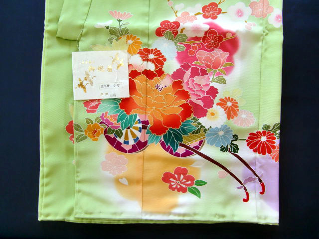 新品】【手描き友禅】 三つ身 花車 黄緑色 正絹 着物 女の子 七五三-