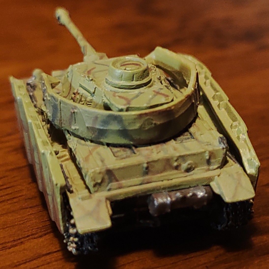 ワールドタンクミュージアム 1/144 Ⅳ号戦車J型 中戦車 3色迷彩 ワールドタンクミュージアム 1/144 Ⅳ号戦車J型 中戦車 3色迷彩