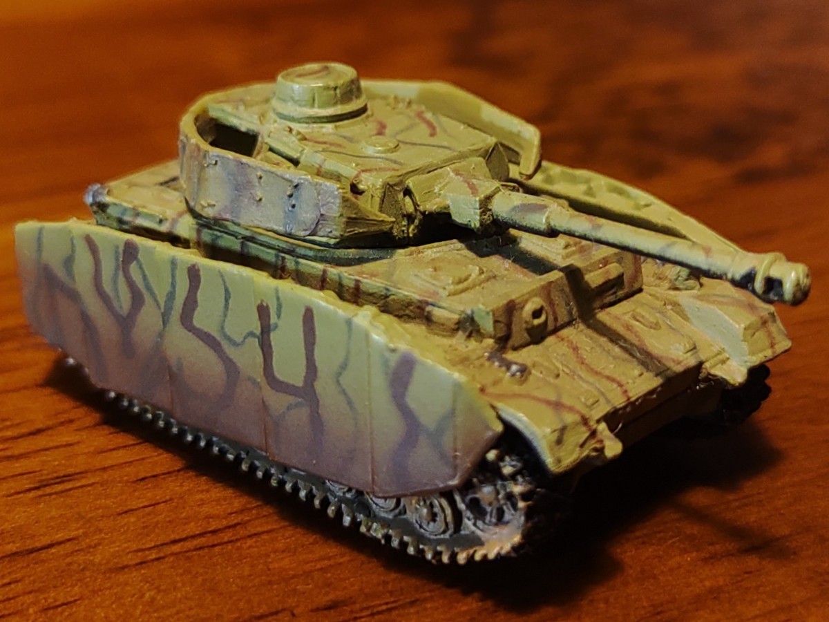 ワールドタンクミュージアム 1/144 Ⅳ号戦車J型 中戦車 3色迷彩 ワールドタンクミュージアム 1/144 Ⅳ号戦車J型 中戦車 3色迷彩