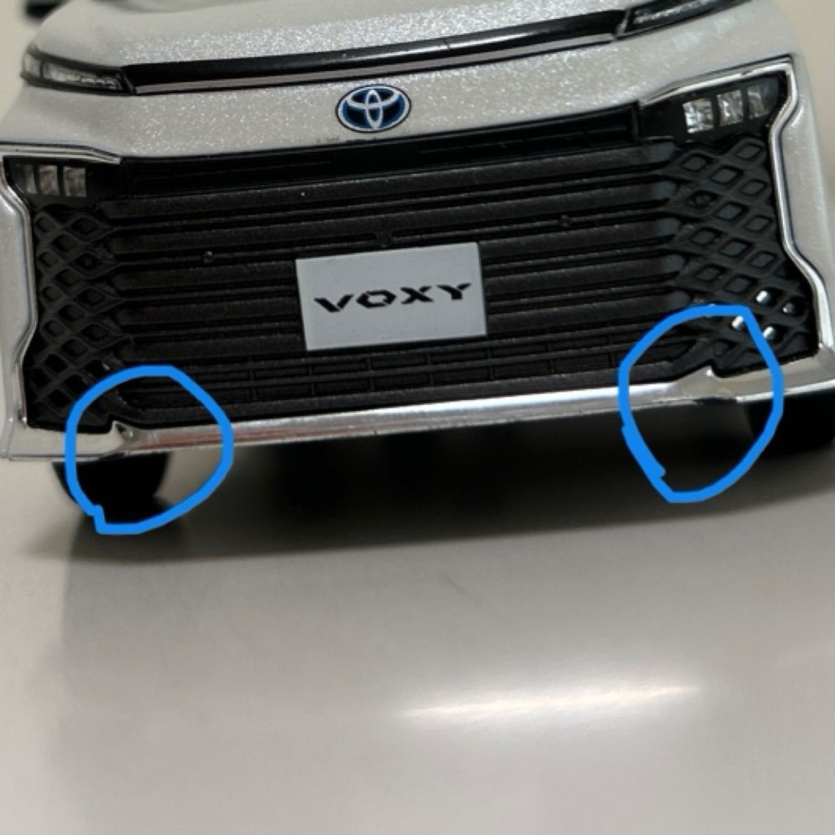 トヨタ ヴォクシー カラーサンプル ミニカー ホワイトパール トヨタ ヴォクシー カラーサンプル ミニカー ホワイトパール