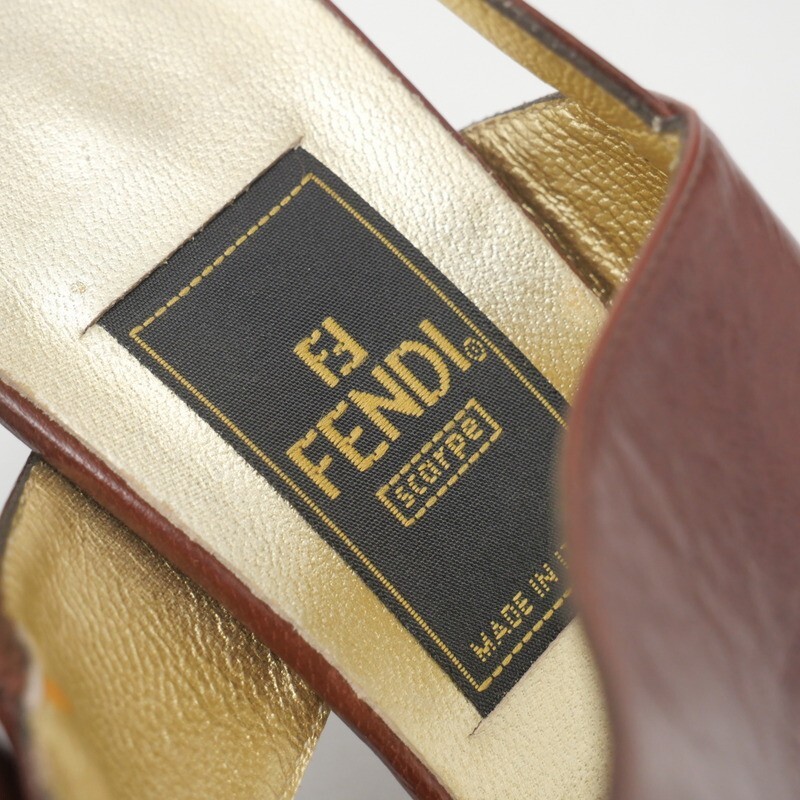 未使用 フェンディFENDI 刺繍ミュールサイズ36 1/2 イタリア製 未使用 フェンディFENDI 刺繍ミュールサイズ36 1/2 イタリア製