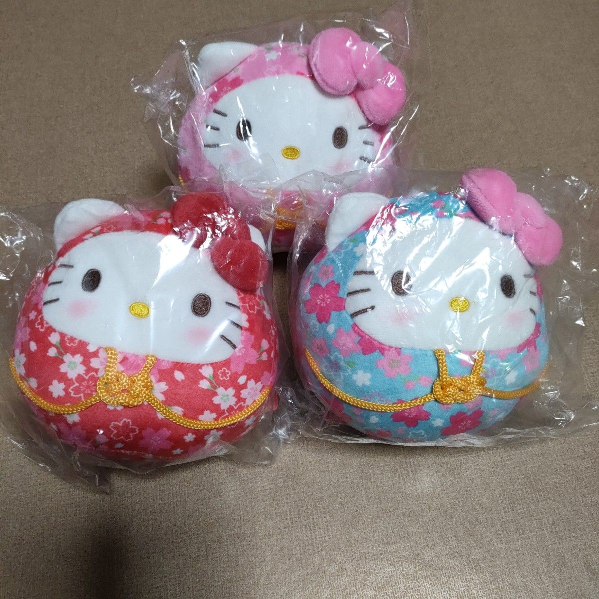高評価なギフト キティちゃん だるま サンリオ|Yahoo 3個セット 桜 ぬいぐるみ ハローキティ