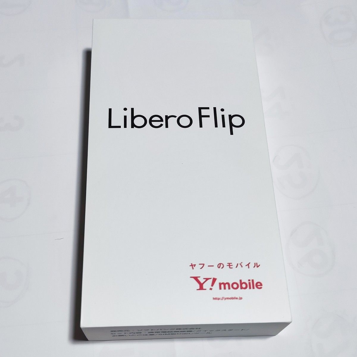 美品】 ワイモバイル Libero Flip リベロ フリップ ZTE A304ZT 美品】 ワイモバイル Libero Flip リベロ フリップ ZTE A304ZT