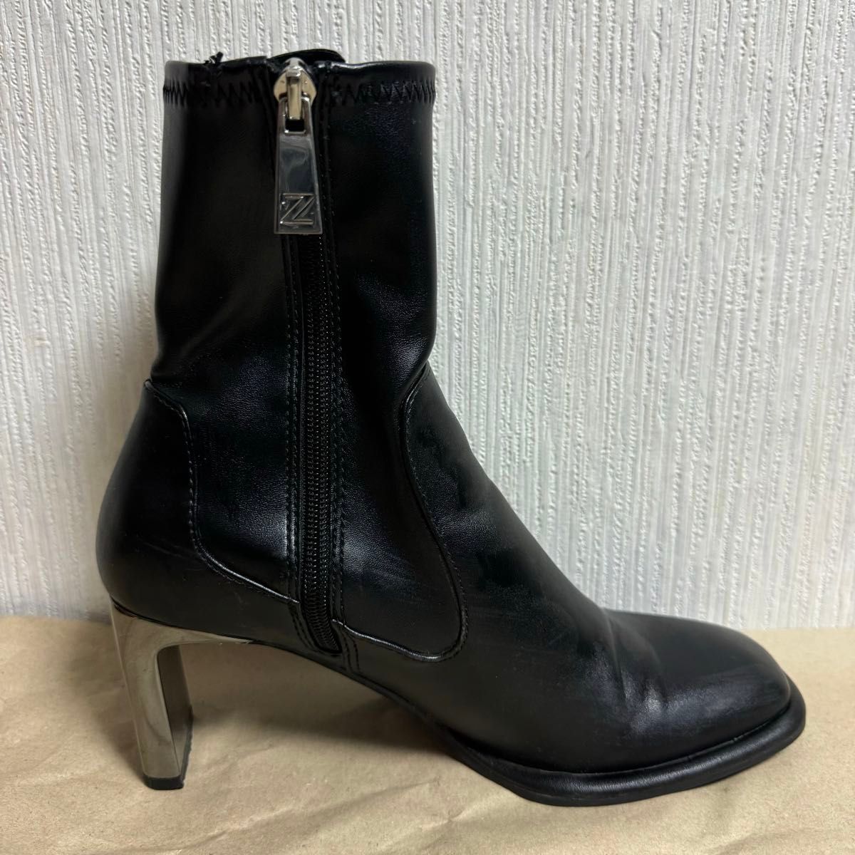 ZARA シルバー メタルヒール スクエアトゥ ショートブーツ ZARA シルバー メタルヒール スクエアトゥ ショートブーツ
