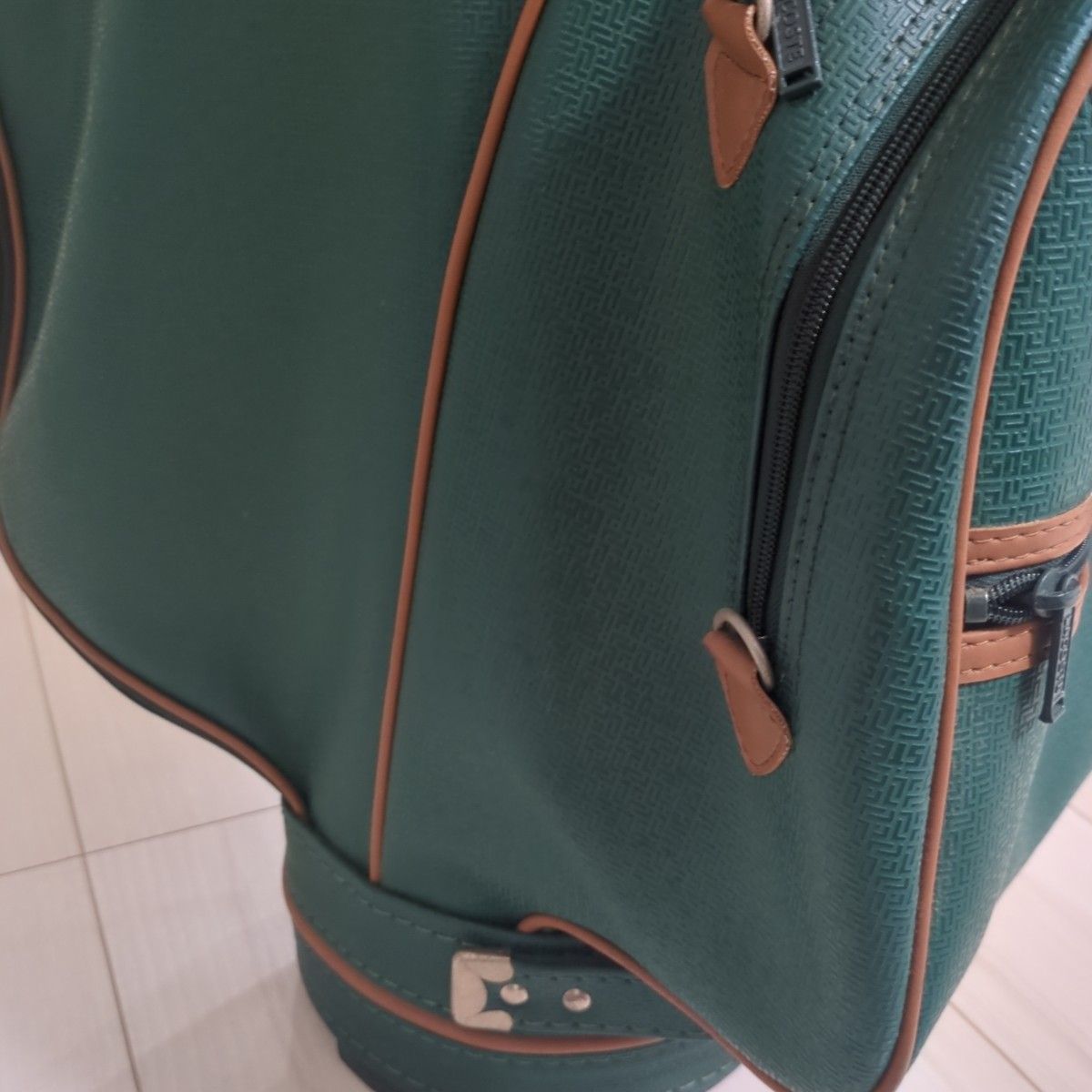 1時間限定価格 ラコステ (LACOSTE) キャディバッグ ロゴ総柄 1時間限定価格 ラコステ (LACOSTE) キャディバッグ ロゴ総柄