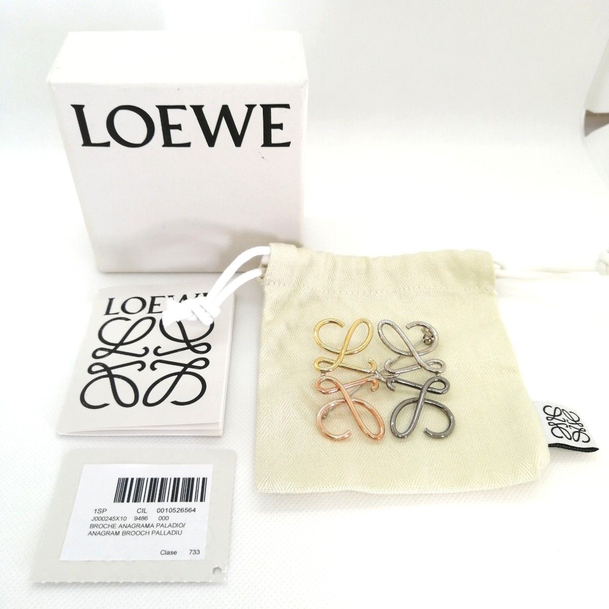 ロエベ LOEWE ブローチ 4色 アナグラム 美品 レア 765|Yahoo ロエベ LOEWE ブローチ 4色 アナグラム 美品 レア 765|Yahoo