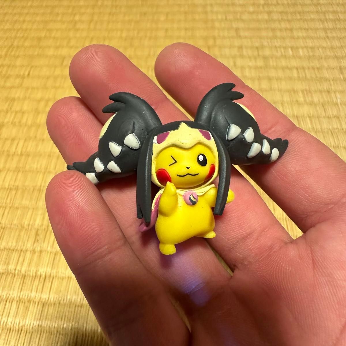 未使用 ポケモンセンター限定 メガレックウザ ポンチョを着た 未使用 ポケモンセンター限定 メガレックウザ ポンチョを着た