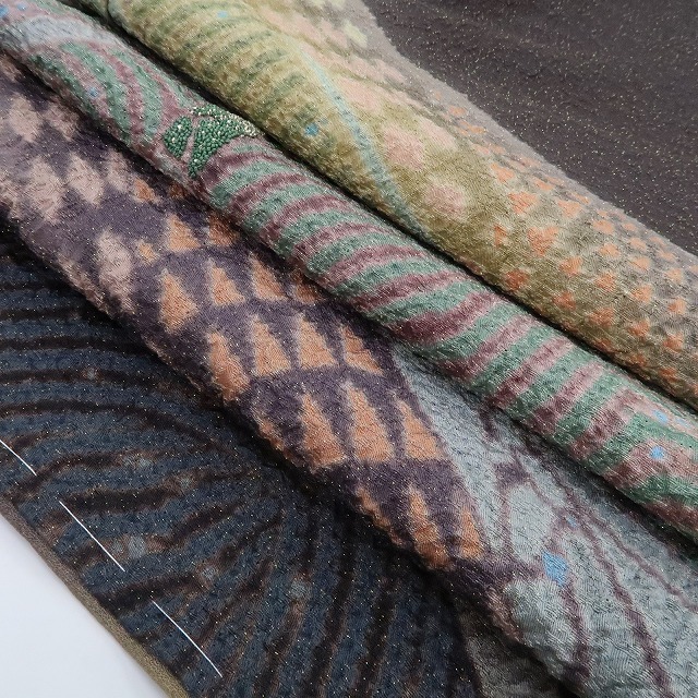 tomihisa 新品 滝泰謹製 おぼろ染 相良刺繍 金通し 落款 着物 tomihisa 新品 滝泰謹製 おぼろ染 相良刺繍 金通し 落款 着物